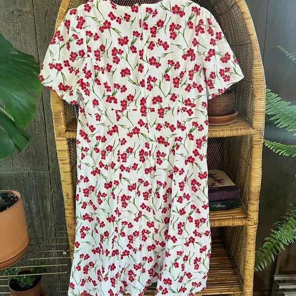 Women's Dress - Picture 2 of 4